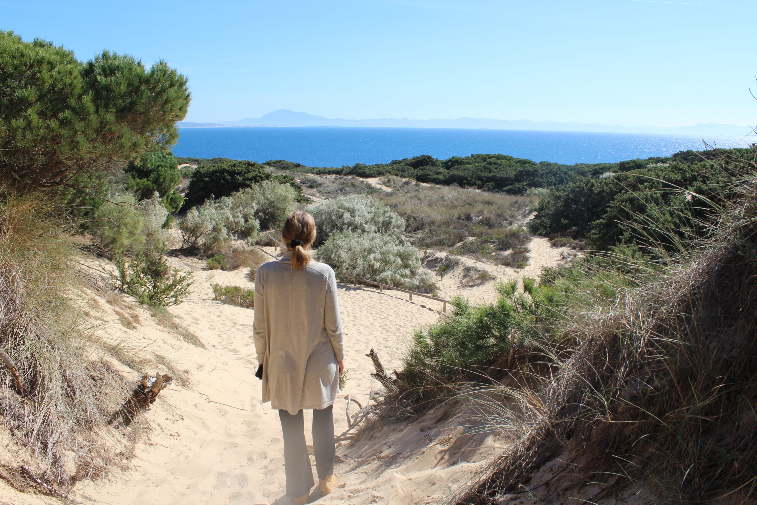 Mit dem Camper Van zu den Sanddünen bei Tarifa in Andalusien